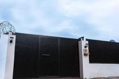 Image de Executive 2-bedroom house with Ac's in delightful Accra