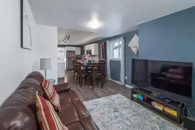 Image de Comfy |4 Bedroom| Family Getaway