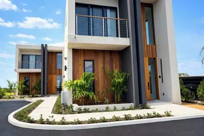 Image de 4-bedroom Estate with Two Separate Villa