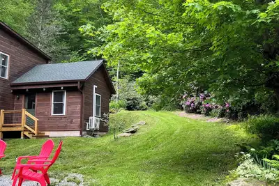 Image de 3-bedroom house in peaceful Boone with cool Ac breeze