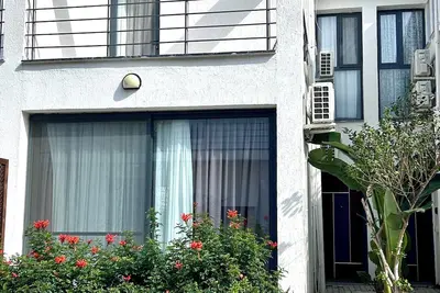 Image de Spacious Apartment with Walk-Out Pool in a beautiful scenic development