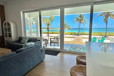 Image de Brand New Waterfront Villas! \n2 Master Bed, 2 Bath, King Beds.