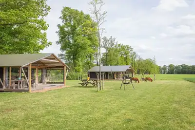 Image de Landrijk de Reesprong in luxe lodge (Enschede)