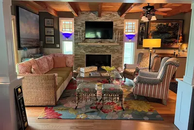 Image de Classy And Cozy 3br 3bath House In Corolla. One Block To Direct Beach Access