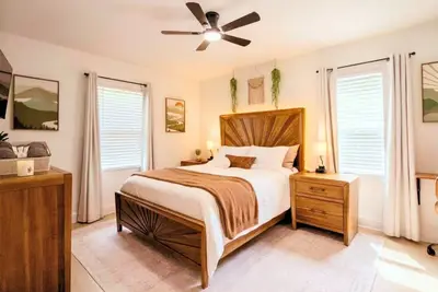 Image de Stylish Zen 3br Upper Level Near Clt & Whitewater
