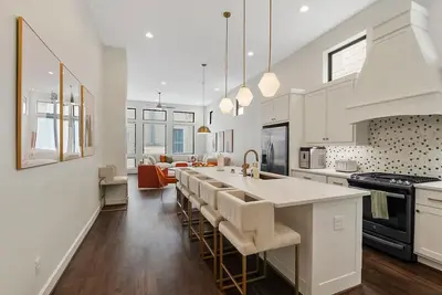 Image de Sleeps 18 • 7br/7ba • City Views • Houston Fifa Wc