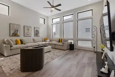 Image de Sleeps 18 • 7br/7ba • Game Room • Houston Fifa Wc