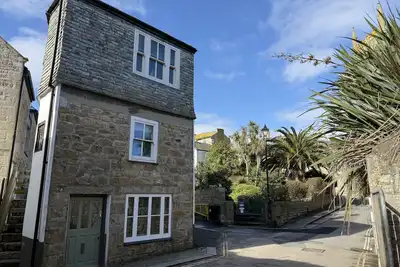 Image de Coasters House – Spacious Townhouse Steps from Market Place & Harbour