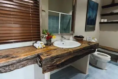 Image de Private Beachfront Home with Ocean Views