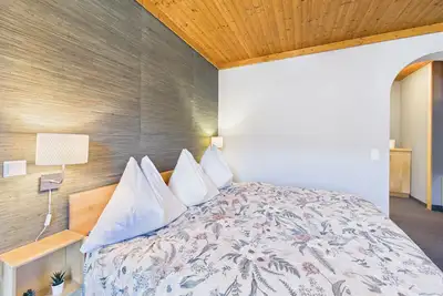 Image de Sunset Luxe Suite: Private Beach, Panoramic Views, 2 Bathrooms & Terrace + SUPs