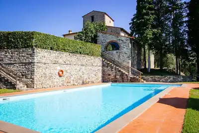 Image de Grand appartement panoramique avec piscine