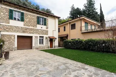 Image de Belle maison de vacances privée pour 7 personnes avec Wifi, patio et vue panoramique