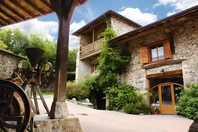 Image de Maison de vacances « La Basse Cour » avec piscine partagée, terrasse et Wi-Fi