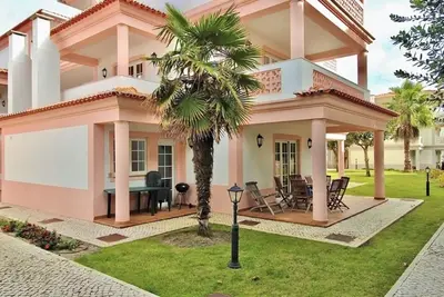 Image de All-In apartment 3 bedrooms/2 bathrooms with garden in Luxury Resort - Praia D'El Rey