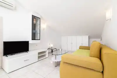 Image de Appartement d'une chambre avec la terrasse et la vue sur le mer Rabac, Labin (A-6464-c)