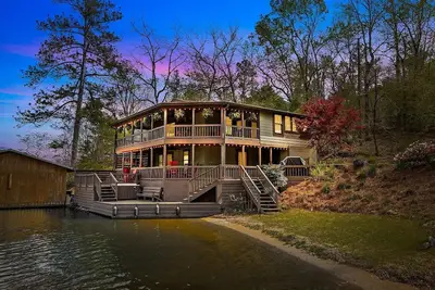 Image de Welcome to Water's Edge! Clanton, Al