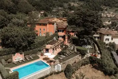 Image de Burlamacchi Villas estate with spa house, infinity pool & chef