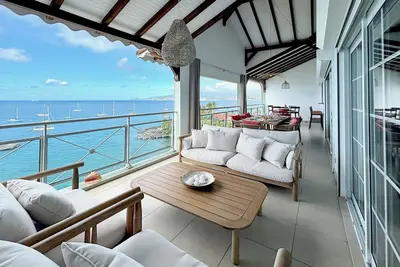 Image de Le Grand Bleu- appartement et vue d'exception, 8 couchages à 100m de la plage!