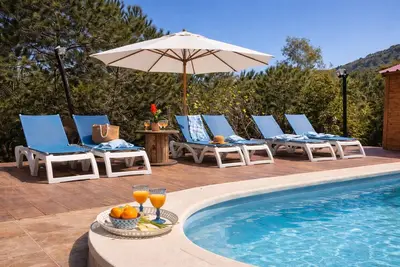 Image de Peaceful Gated Home, Fast Wifi for Remote Work, Private Pool, Bbq, Kids Area