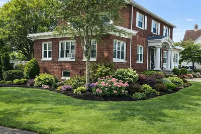 Image de New 5 Bedroom-Prime Location In Gloucester With Event Space Available