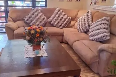 Beautiful mansion available, pet friendly