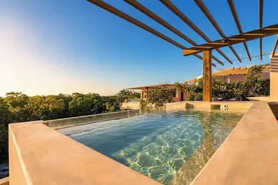 Image de Private Rooftop Pool | 3br Jungle Penthouse