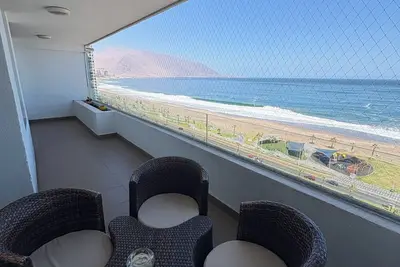 Image de Beachfront apartment