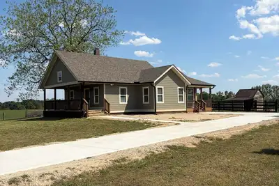 Deer Sanctuary Pasture Views & Total Relaxation