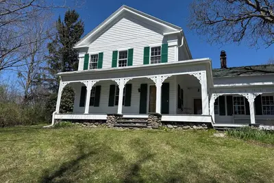 Image de Historic Hudson Valley Farmhouse on 15 Private Acres with Pool
