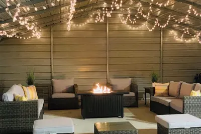 Image de Charming house/Vsu/95/FortGregAdams/FirePit/Pooltbl