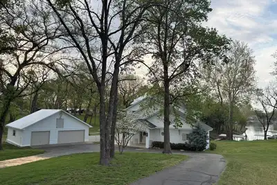 Completed Updated, Lakefront 6 Bedroom on Monkey Island