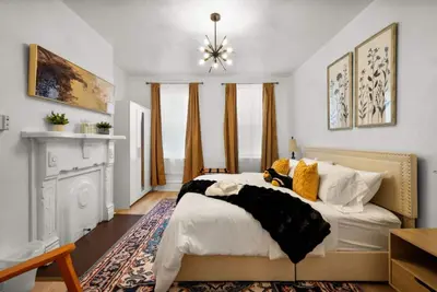 Image de Double Living, Patio Bbq, Massage & South Side Fun