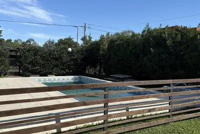 Image de Natural rest near hot springs and city.