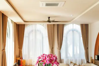 Image de 10-bedroom castle in tremendous Đà Nẵng with cool Ac throughout