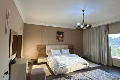 Image de modern 4-bedroom villa with Ac in El Sheikh Zayed City