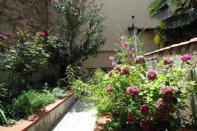 Image de Charming garden in Florenze