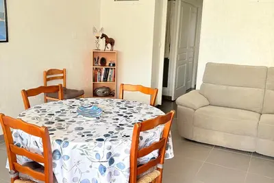 Image de St Cyprien 5 personnes proche port