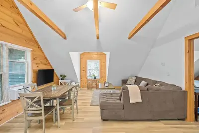 Image de Cozy Cabin with Game Room