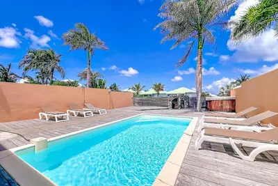 Image de Villa Natica - orient bay, piscine, emplacement central