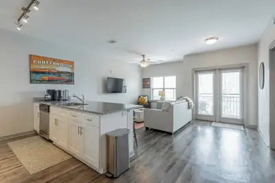Image de Downtown Chatt Condo walkable. Balcony & pool