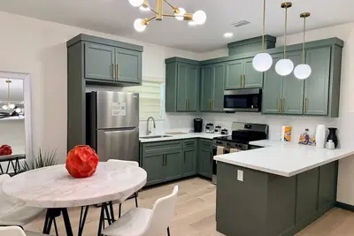 Image de Brand New Apt - Excellent for Big Families
