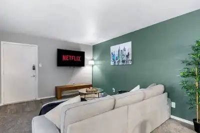 Image de Arlington 2br | At&T, Globe Life, 6 Flags, Parking