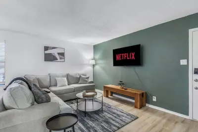 Image de Arlington 2br | At&T, Globe Life, 6 Flags, Parking
