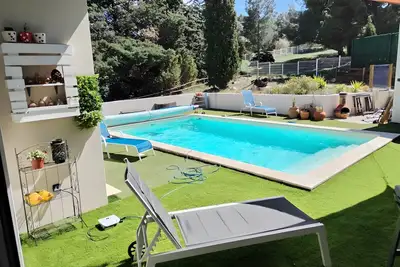 Image de Maison de vacances Les Garrigues avec piscine privée, Wi-Fi et climatisation