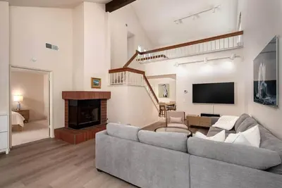Image de Beachwalk Bungalow in Downtown Carpinteria