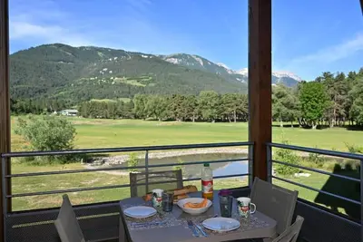 Image de 300m des commerces, 1er étage, terrasse, parking, télévision, casier à ski, 52m², Pra Loup