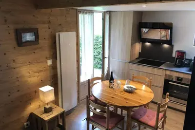 Image de Parking, télévision, 45m², Pra Loup