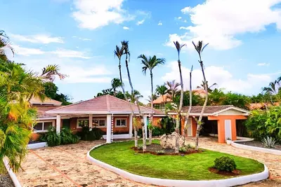 Image de Villa Marco en Casa de Campo 5 habitaciónes piscina golf car camarera y cocinera