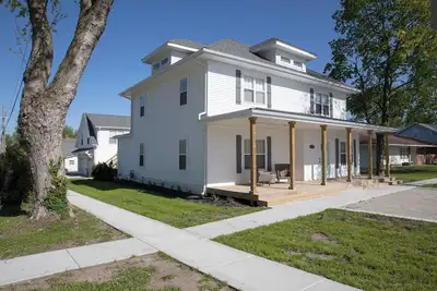 Image de Spacious 5 Br Home 1 Block to Missouri Star Quilt Co - Sleeps 12+