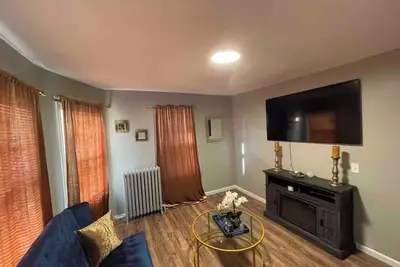 Image de Wonderful 3-bedroom apartment with Ac in charming Trenton